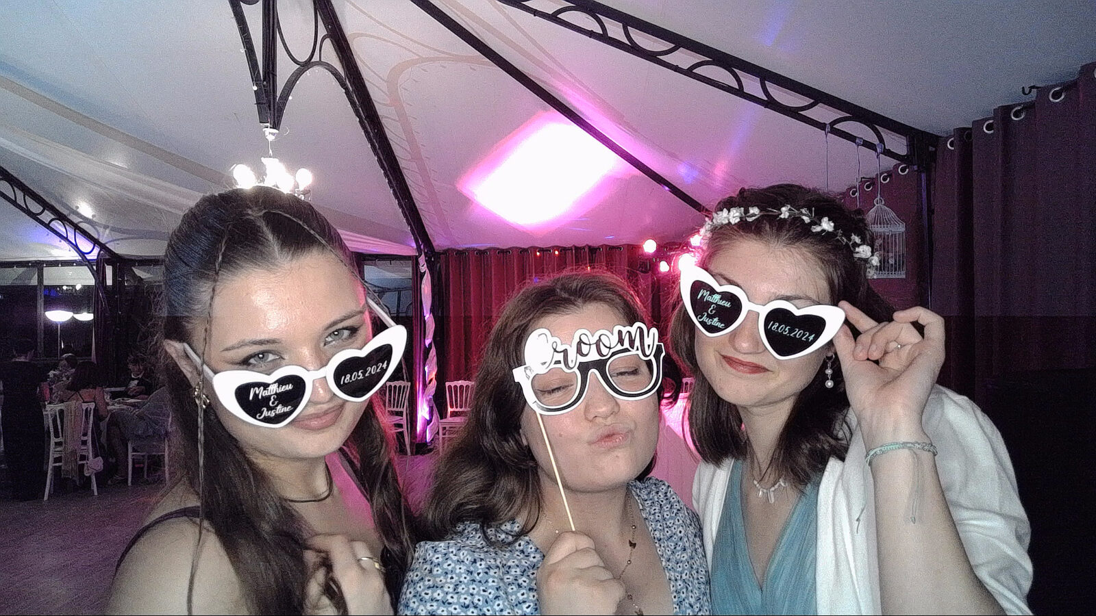 Installation Photo Booth Jaysphotography au houssoye — soirée mariage