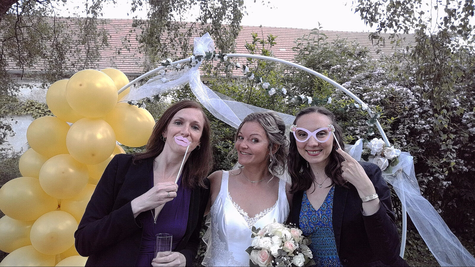 Mariage couvert par Jaysphotography — borne Photo Booth animée par les invités