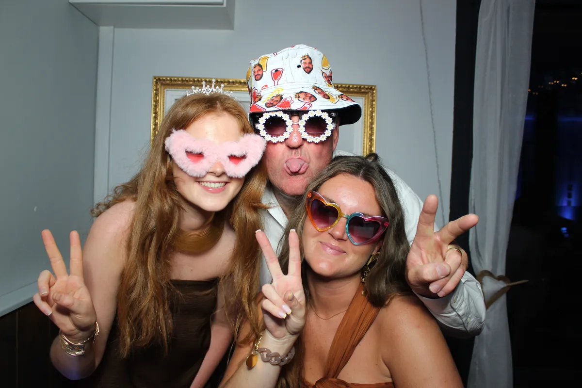 Photo Booth — Les Trois Ours