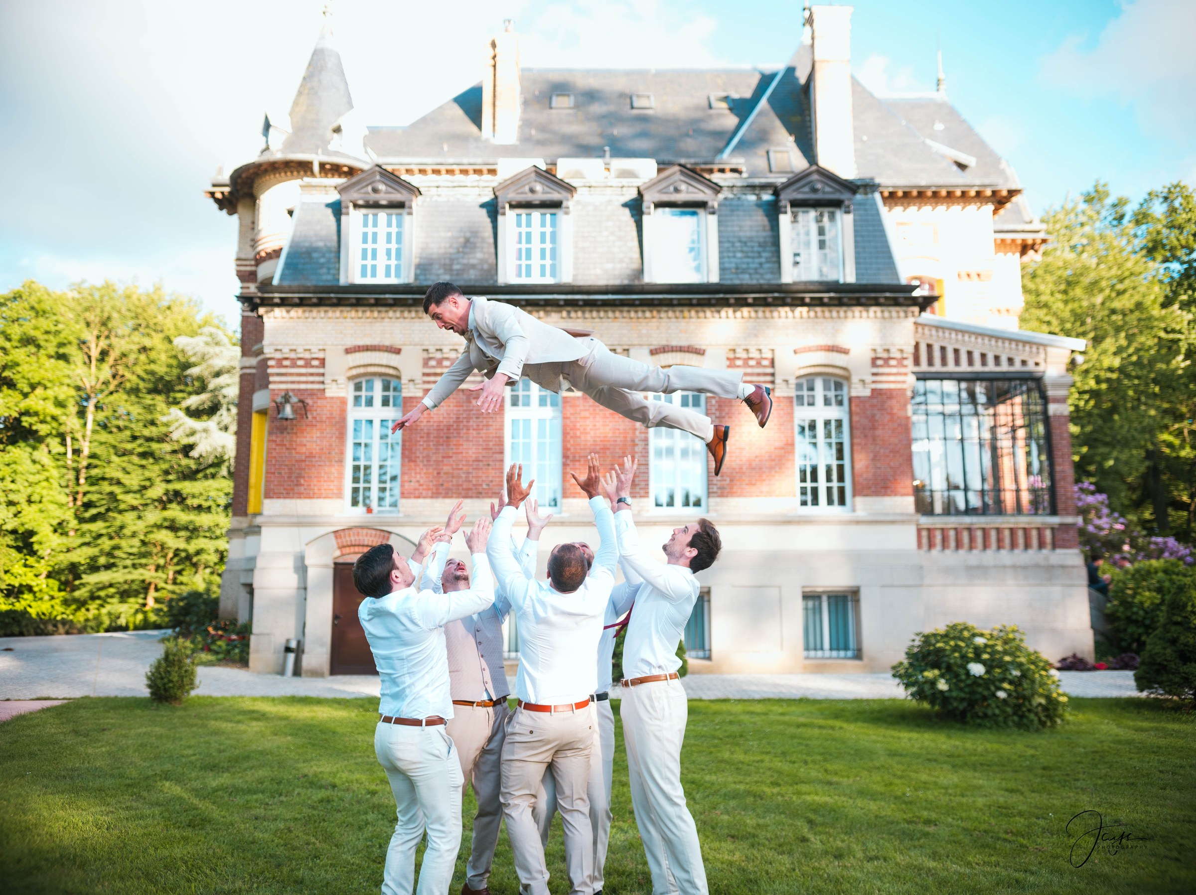 Alyson & Martial, Château de Moliens 1