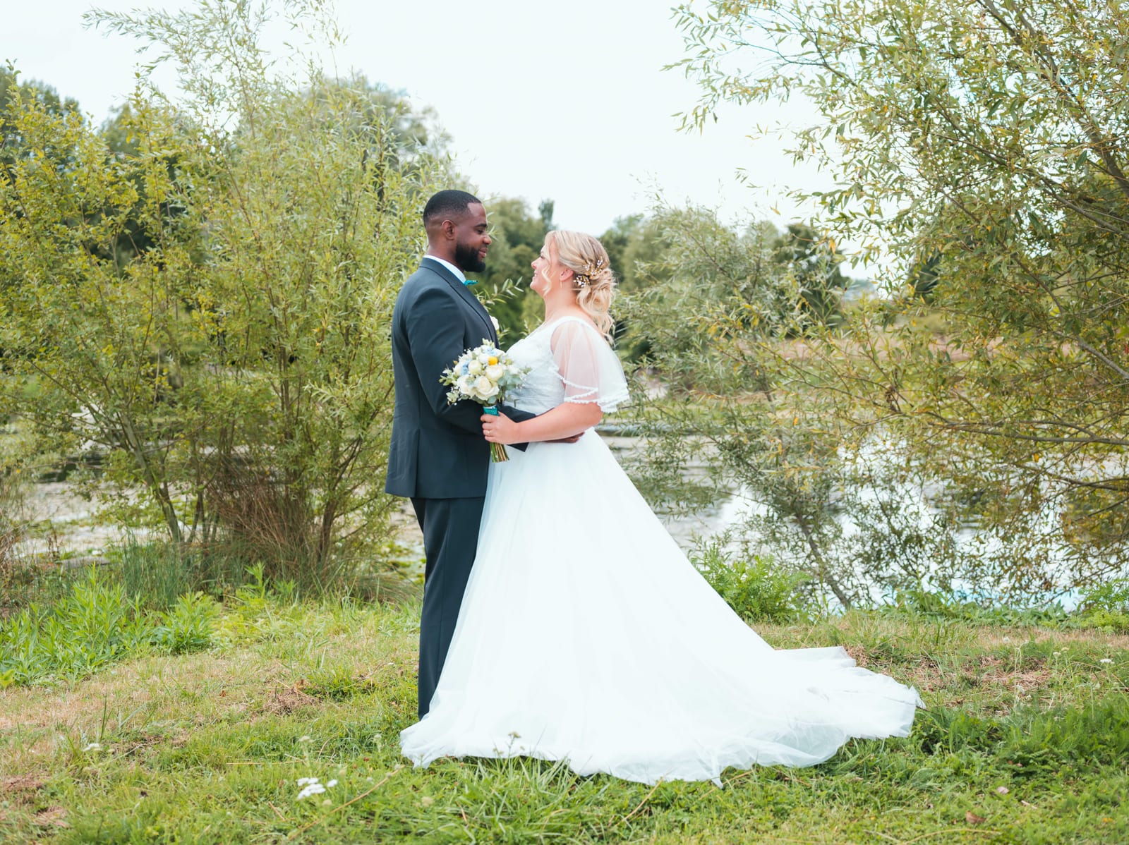 Anne-Sophie & Issa, Domaine du Mont Rouge