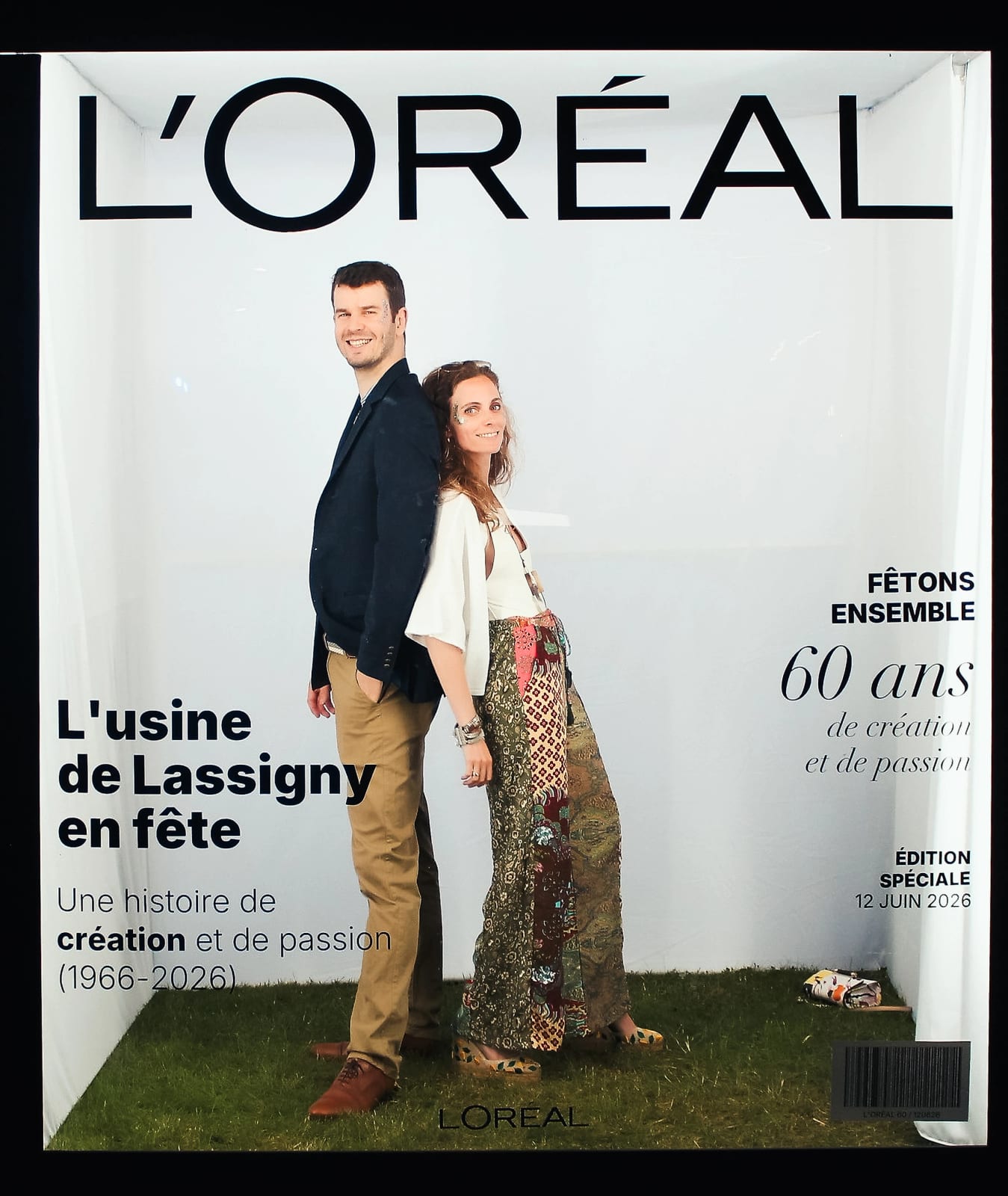 Couverture magazine L'Oréal dessinée sur mesure pour les 60 ans de Lassigny, invités posant dans la Magazine Box