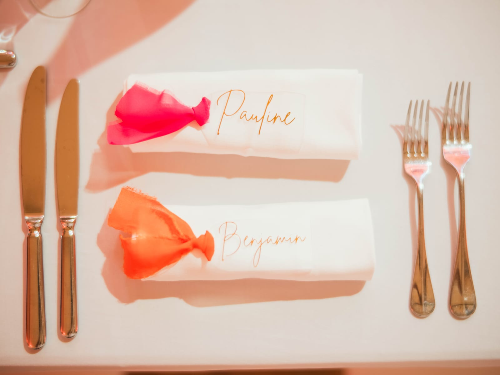Detail de la table de reception, couverts et decoration Mesdames Liota, mariage au Château de la Trye, par Jean-Baptiste Argyre (Jaysphotography)