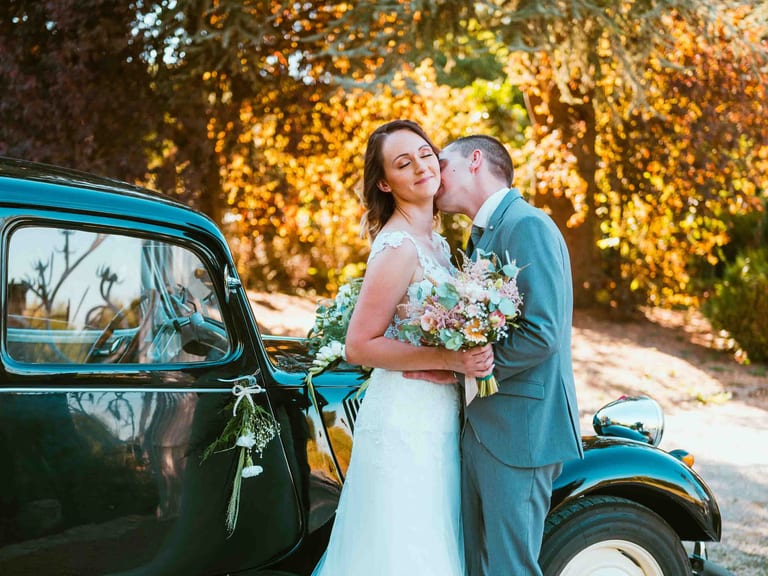 Wedding photographed at Château de Nainville-les-Roches (Essonne)
